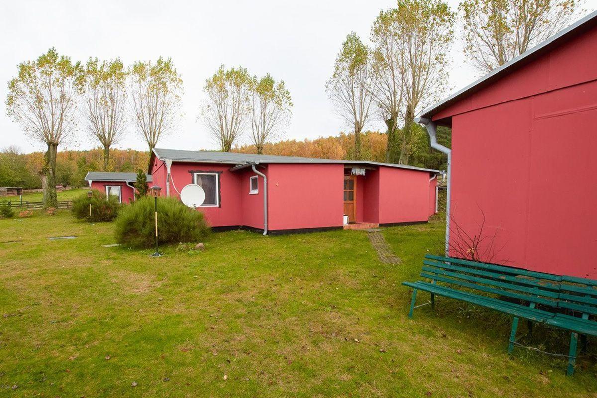 Familienzimmer Mit Gemeinschaftsbad Gross Banzelvitz ภายนอก รูปภาพ